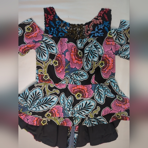 Beautiful Peplum Ankara Top, Floral Print And Beaded Chest Detail - Picture 15 of 16